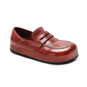Chaussures en cuir de cheval lavé au vin rouge avec doublure en fourrure et semelle moelleuse, style classique, cousues à la main, petite chaussure en cuir pour femme - Product Image 3