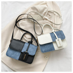 Sacs à main pour femmes en cuir PU tendance en gros, personnalisables avec logo, sacs carrés sous le bras, sacs bandoulière, sacs à épaule en bloc uni - Product Image 5