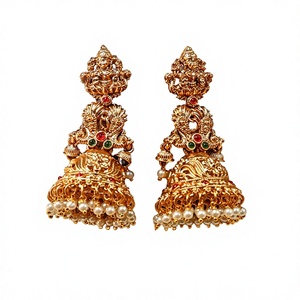 Boucles d'oreilles Jhumka ethniques indiennes traditionnelles, en alliage de zinc plaqué or, en forme d'animal, avec perles d'imitation, certifiées - Product Image 3