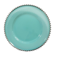 Assiettes en plastique de chargeur bleu clair décoratives de mariage de dîner de luxe de 13 pouces avec la jante argentée de perles