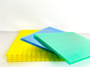 Panneau PC alvéolaire anti-bruit, anti-UV, résistant au vent pour couverture de toit de véranda de jardin - Product Image 1