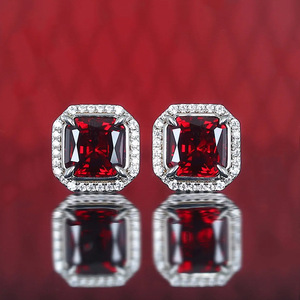 Eleganti Orecchini a Perno Quadrati Rossi per Donne, Accessori per Orecchie Stile Cerimonia - Product Image 1