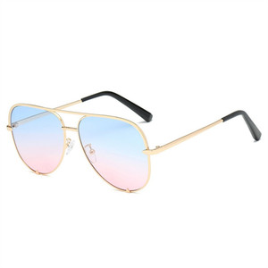 <span class=keywords><strong>Occhiali</strong></span> <span class=keywords><strong>da</strong></span> <span class=keywords><strong>sole</strong></span> <span class=keywords><strong>occhiali</strong></span> <span class=keywords><strong>da</strong></span> <span class=keywords><strong>sole</strong></span> <span class=keywords><strong>da</strong></span> <span class=keywords><strong>donna</strong></span> in metallo di vendita calda <span class=keywords><strong>occhiali</strong></span> <span class=keywords><strong>da</strong></span> <span class=keywords><strong>sole</strong></span> <span class=keywords><strong>da</strong></span> pilota <span class=keywords><strong>occhiali</strong></span> <span class=keywords><strong>da</strong></span> <span class=keywords><strong>sole</strong></span> con Logo personalizzato all'ingrosso di aviazione di moda <span class=keywords><strong>da</strong></span> <span class=keywords><strong>donna</strong></span> - Product Image 6