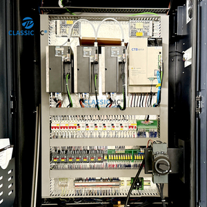 เครื่องจักรกลึงแนวตั้งสามแกนแบบขยายรุ่น VMC1270 สำหรับงานหล่อขึ้นรูปชิ้นส่วนยานยนต์  แบบรวมกระบวนการหลายขั้นตอน ขนาดกะทัดรัด - Product Image 6