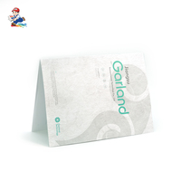 Impression personnalisée de manuels de produits avec reliure agrafée, laminage imperméable, revêtement UV, gaufrage 3D, estampage à chaud