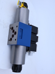 Électrovanne hydraulique à commande proportionnelle à action directe R900920557 4WRA6E15-2X/G24N9K4/V 4WRAE 4WREE 4WRKE - Product Image 6