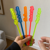 Bâtonnets à cocktail en acrylique personnalisés en couleur pleine pour la vente en gros, parfaits pour les mariages et les fêtes