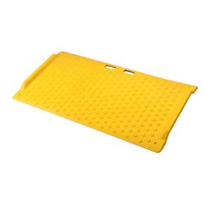 Rampe de seuil portable haute capacité en PEHD renforcé d'acier pour fauteuils roulants, idéale pour les chariots élévateurs et autres espaces de stockage - Product Image 2