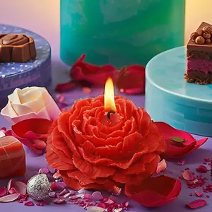 Fait main 42 ℃   Bougie de massage en cire de soja sensuelle à basse température, design de fleurs de pivoine et de rose, pour les occasions de spa, Pâques, Noël, les couples - Product Image 4