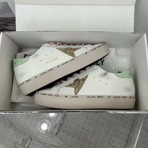 Chaussures en cuir véritable de luxe pour hommes et femmes, baskets de haute qualité pour l'extérieur, semelle intermédiaire en caoutchouc, fabriquées en Chine - Product Image 4