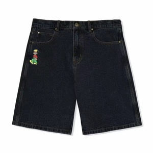 Short en jean respirant de haute qualité avec logo personnalisé, pour homme, coupe mi-haute, poids moyen, délavé au soleil, broderie vintage, denim tricoté - Product Image 1