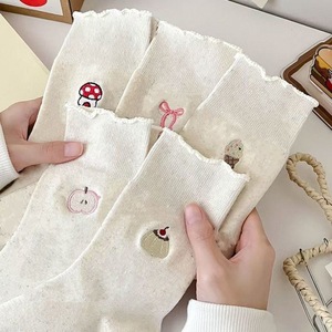 ถุงเท้าลูกเรือสำหรับผู้หญิง ระบายอากาศได้ดี ซึมซับเหงื่อ ป้องกันกลิ่น ลายไอศกรีม แอปเปิ้ล โบว์ เห็ด เหมาะสำหรับใส่ในฤดูร้อนและฤดูใบไม้ผลิ - Product Image 2