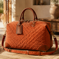 Sac de voyage extensible tendance 2027 en tissu matelassé pour hommes et femmes, sac de sport rembourré avec poignées tressées, logo de marque personnalisé OEM