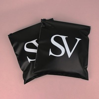 Sacs refermables étanches à fermeture éclair Sac noir imprimé personnalisé en PVC Sac à fermeture éclair givré personnalisé pour vêtement
