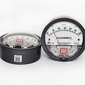 Manomètre différentiel MagneHelic 120 mm 100 kPa Précision 0,5 Type à aiguille Utilisation en laboratoire - Product Image 1