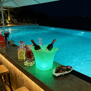 Seau à cocktail en plastique LED lumineux 16 couleurs, seau moderne lumineux pour bar, cave à vin, rangement - Product Image 1