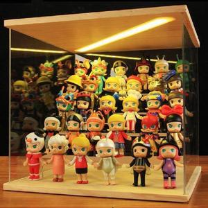 กรณีแสดงรูปของเล่นอะคริลิคที่ปรับแต่งได้แบบใสวางซ้อนกันได้, กล่องแสดงตุ๊กตาฐานไม้ - Product Image 5