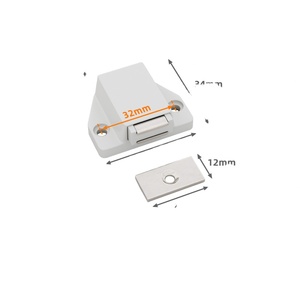 Ferme-porte automatique à ressort avec billes à clipser en ABS, interrupteur magnétique moderne pour armoires et placards de cuisine - Product Image 1