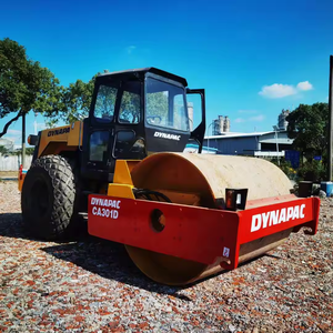 Rouleau compresseur statique Dynapac CA301D d'occasion en bon état, moteur diesel 10 tonnes, à tambour unique avec roulement et pompe, à vendre - Product Image 2