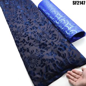 2023 soie velours africain dentelle tissu français coudre robe mariée dentelle tissu pour mariage/fête - Product Image 2