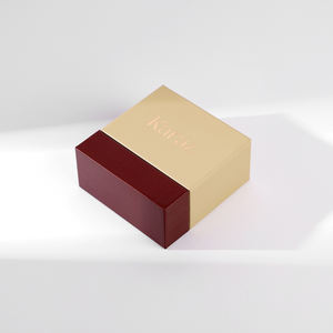Boîte à bijoux en papier brun en gros avec gaufrage d'estampage en feuille d'or-Logo à bas prix personnalisable pour le stockage de bijoux de bague - Product Image 1
