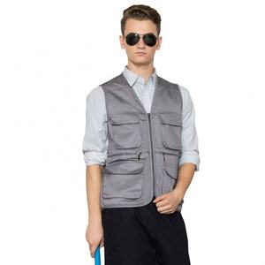 Chaleco utilitario informal personalizado para hombre y mujer para exteriores con múltiples bolsillos, ropa de trabajo cálida de verano e invierno para pesca de periodista - Product Image 1