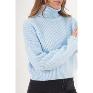 Pull en tricot à col roulé pour femme Thessaloniki en gros, bleu bébé - Product Image 2