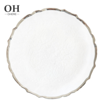 Assiette de présentation en verre transparent de luxe en forme de fleur, 13 pouces, écologique, minimaliste, avec bord doré, bord noir, bord gris, pour location de mariage