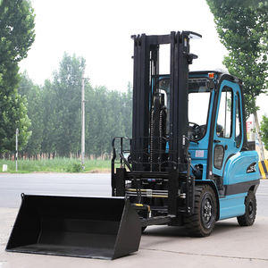 Carretilla elevadora de batería de litio de alta eficiencia de 3 toneladas de cuatro ruedas con cabina cerrada de gran oferta con mástil Triplex de 4,5 m - Product Image 4