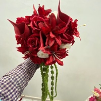 Gapura Bunga Sutra Merah Putih untuk Pernikahan, Gapura Bunga Buatan Bundar, Mawar Calla Lilies, Dekorasi Pernikahan untuk Upacara di Taman
