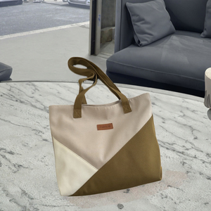 Bolsos de mano de moda de PU para mujer, estilo casual, con contraste de color, para el trabajo, con asa superior y costuras decorativas - Product Image 3