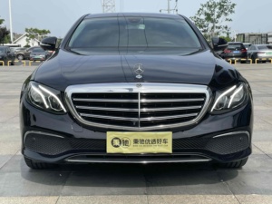 Venta al Por Mayor de Autos Usados <span class=keywords><strong>Mercedes</strong></span> Benz Clase <span class=keywords><strong>E</strong></span> 2019 <span class=keywords><strong>E</strong></span> <span class=keywords><strong>300</strong></span> L Versión Fashion para Exportación, Autos Usados de Segunda Mano - Product Image 2