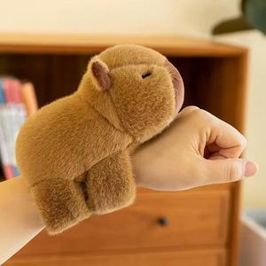 Siêu mềm capybara Tát Vòng đeo tay Thú nhồi bông cổ tay huggers đồ chơi trẻ em với PP điền sang trọng capybara đồ chơi sang trọng - Product Image 5