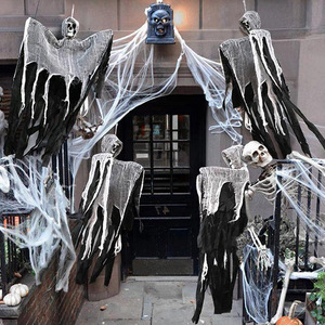 Décoration d'Halloween : Fantôme squelette suspendu en gaze déchirée, accessoire pour jardin, patio et aménagement de scène de maison hantée - Product Image 3