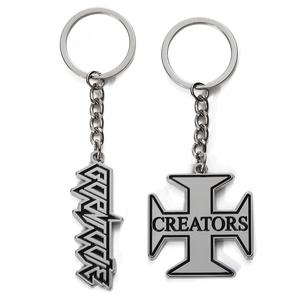 Personalice sus propios llaveros personalizados Logo 3D Carta Chapado en plata Aleación de zinc Llaveros de <span class=keywords><strong>metal</strong></span> con logotipo personalizado para regalo - Product Image 1