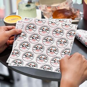 Papel Ecológico Resistente a la Grasa con Recubrimiento de PE de Grado Alimenticio, Impresión Personalizada, para Envolver Hamburguesas, Sándwiches y Pollo - Product Image 3
