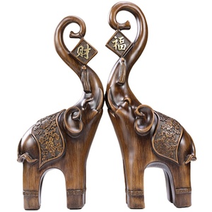 Sculpture Feng Shui porte-bonheur, Statue en forme d'éléphant - Product Image 1