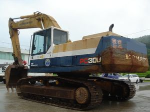 Model PC300-5 #21001 Used <b>Engineering</b> <b>Construction</b> <b>Machinery</b> Komatsu Excavator For Sale - Product Image 2