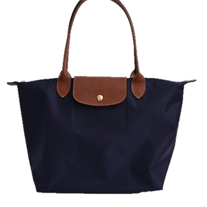 Bolso de Hombro Clásico de Nylon con Asa Larga, Bolso Tipo Dumpling de Gran Capacidad - Product Image 1