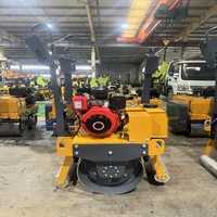 Nouvelle Compactrice Vibrante Compacte UCM 0.7T à Double Tambour, Autotractée, avec Engrenage, Largeur 450 mm pour Allées