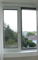 Ventana Abatible de PVC Insonorizada LG UPVC con Doble Vidrio Templado, Ahorro de Energía, para Viviendas Residenciales
