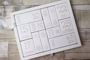 Cajas de cartón verdes plegables y planas para envíos, reciclables, personalizadas, tipo calendario de Adviento, para logística de tiendas en línea. - Product Image 6