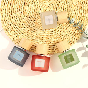 زجاجة عطر بخاخ عتيقة فارغة 30 مل 50 مل 100 مل للبيع بالجملة، زجاجات عطر زجاجية مستديرة 50 مل بلون أخضر مدخن، أحمر، أزرق، ومصنفرة - Product Image 2