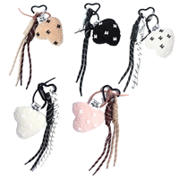 Porte-clés ovale en peluche tendance et mignon, multicolore, avec pompon, léger, accessoire de sac ou de pochette
