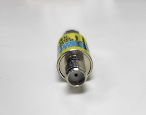 Filtro SAW CBPFS-0915 de 900MHz, Conector de Banda Pasante Tipo F, Adaptador Macho a Hembra - Product Image 3