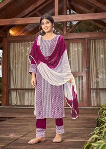 Pantalon en rayonne de qualité supérieure avec schiffli fonctionnant avec séquence Kurti Pant Dupatta pour femmes disponible au prix de gros - Product Image 6