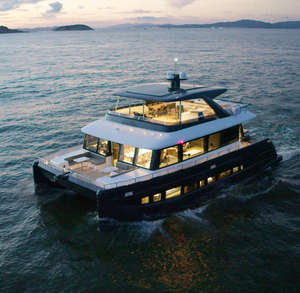 Super Luxe 62-voet Glasvezel Catamaran Jacht Elegante Binnenboordmotoren Voor Vrijetijdsvakantie Cruisen Rivier Vissen Varen - Product Image 5