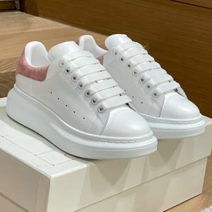 Venta al por Mayor de Zapatillas Blancas Modernas 2026 de una Marca de Lujo Zapatos para caminar personalizados con suelas de goma suave. - Product Image 6