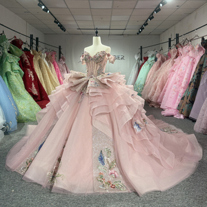 Vestido de Quinceañera Jancember 1538, Lujoso, Color Rosa Dulce, con Hombros Descubiertos y Corsé - Product Image 2