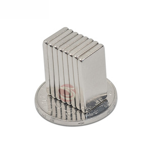 Bloque de imán de neodimio N52 de alta calidad, imán industrial permanente fuerte, servicio de soldadura de 20x10x2 tamaños, <span class=keywords><strong>precio</strong></span> bajo - Product Image 1